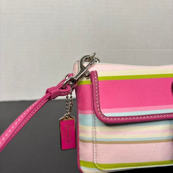 Y2K Vintage Coach Soho Hamptons Legacy Pastel Stripe Buckle Wristlet Pink Strap - Picture 3 of 7